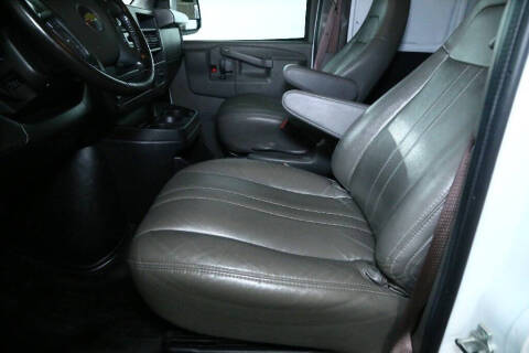 2023 Chevrolet Express 2500