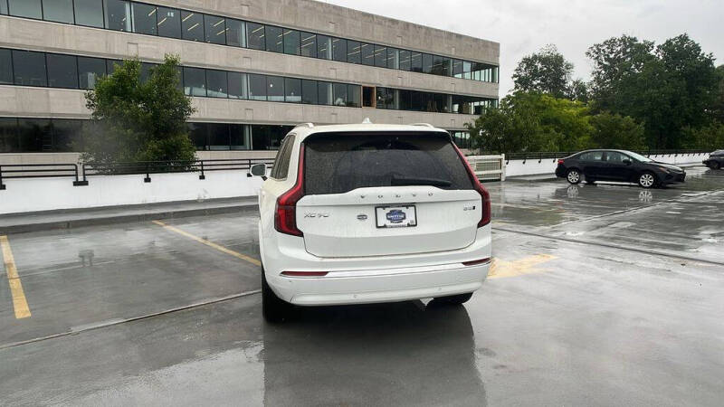 2026 Volvo XC90 B5 Plus 7P