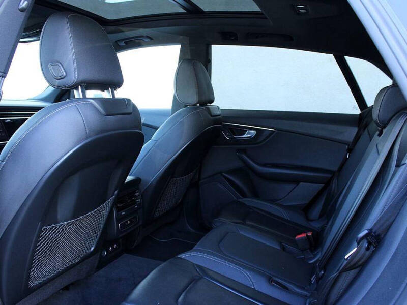 2019 Audi Q8 quattro Premium 55 TFSI