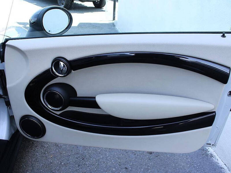 2011 MINI Cooper John Cooper Works