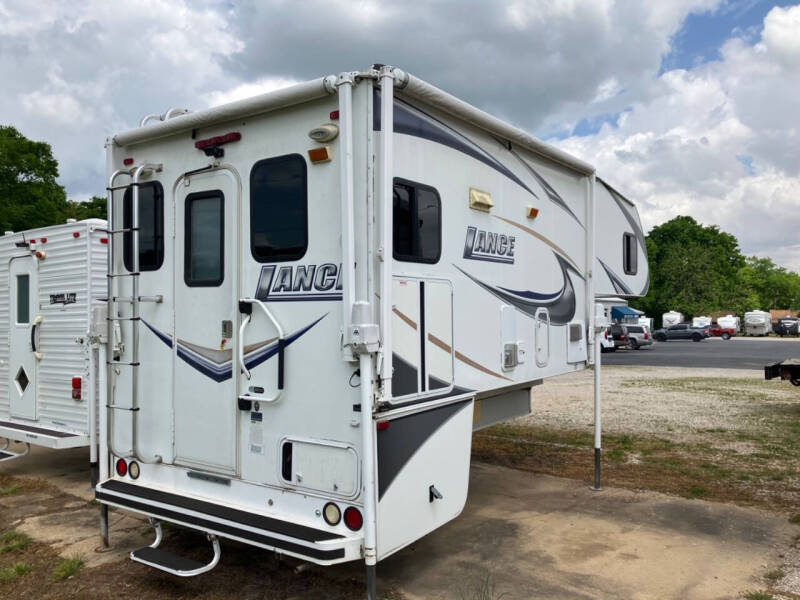 2009 Lance Camper 1181