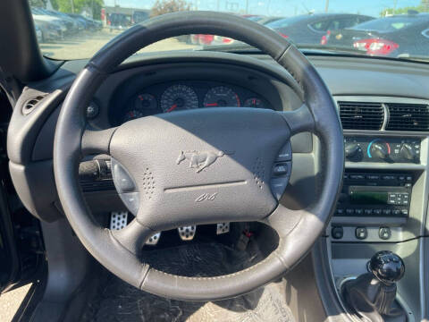 2004 Ford Mustang GT Deluxe