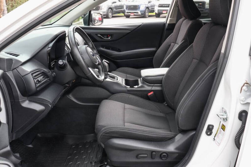 2023 Subaru Outback Premium