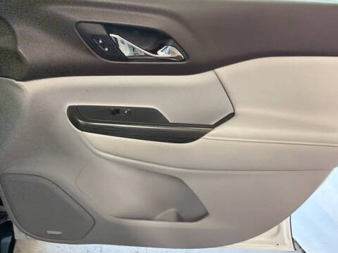 2017 GMC Acadia SLT-1