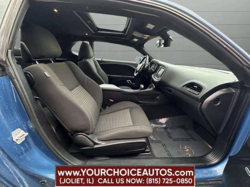 2021 Dodge Challenger SXT