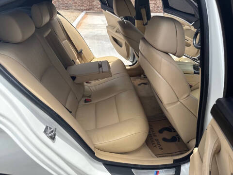 2012 BMW 5 Series 550i