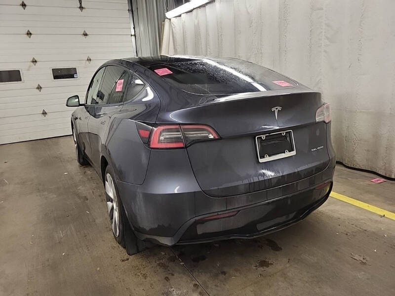 Used 2021 Tesla Model Y Long Range with VIN 5YJYGAEE2MF138140 for sale in Rockford, IL