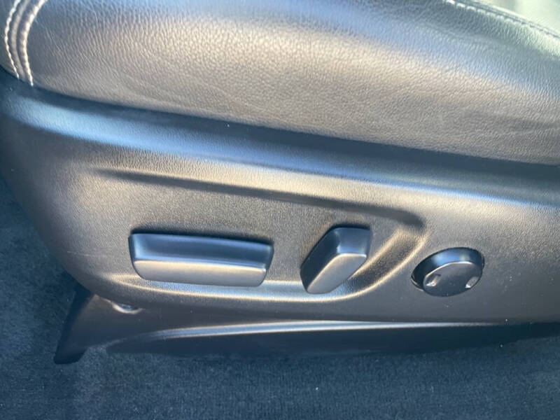 2017 Toyota Sienna SE 8-Passenger