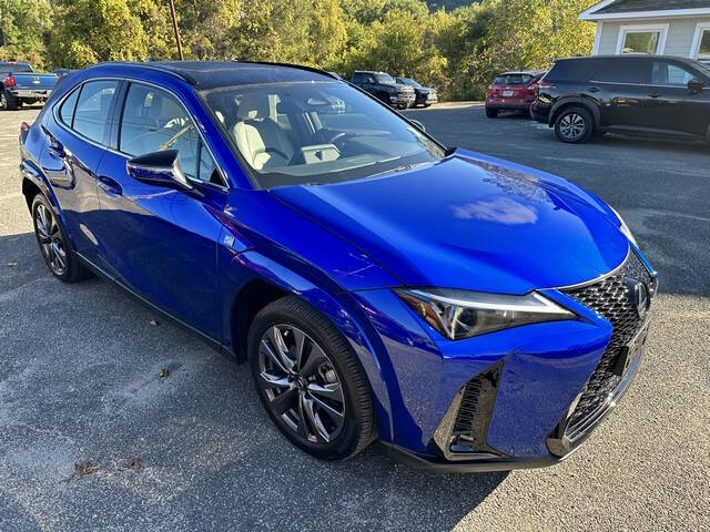 2025 Lexus UX Hybrid 300h F Sport Design's photo