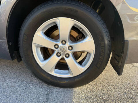 2011 Toyota Sienna LE 7-Passenger Auto Access Seat