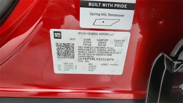 2025 Cadillac LYRIQ Luxury 3