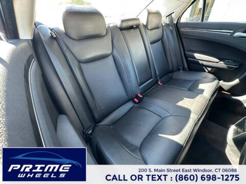 2017 Chrysler 300 Limited