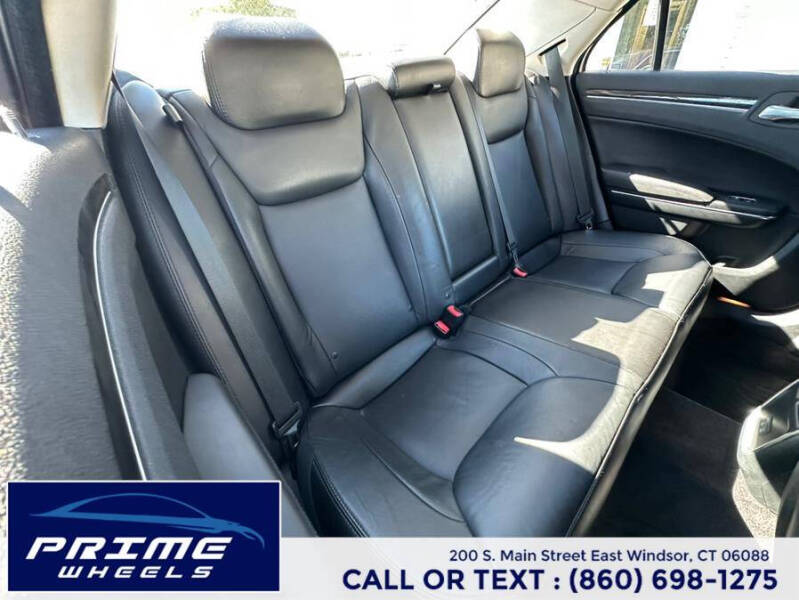 2017 Chrysler 300 Limited