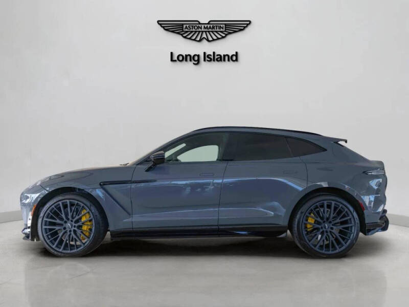 2025 Aston Martin DBX 707