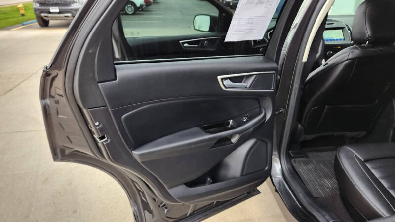 2020 Ford Edge