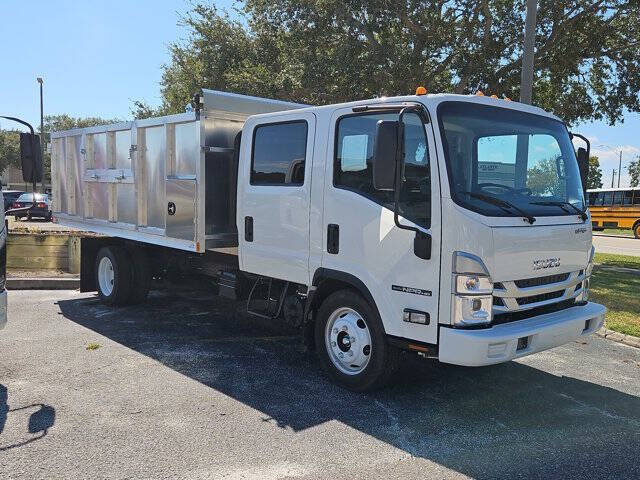 2026 Isuzu NPR-HD's photo