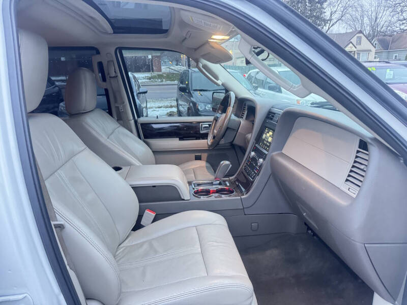 2016 Lincoln Navigator Select