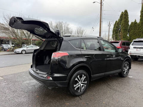 2018 Toyota RAV4 LE