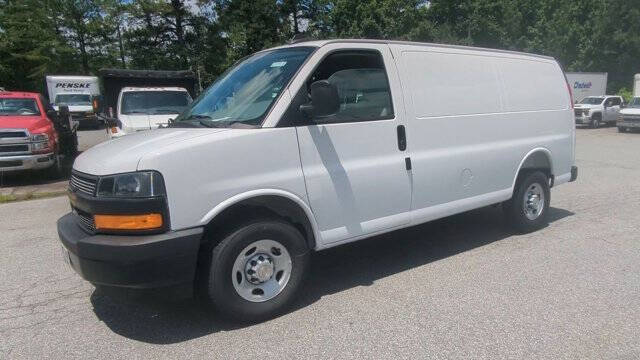 2025 Chevrolet Express 2500