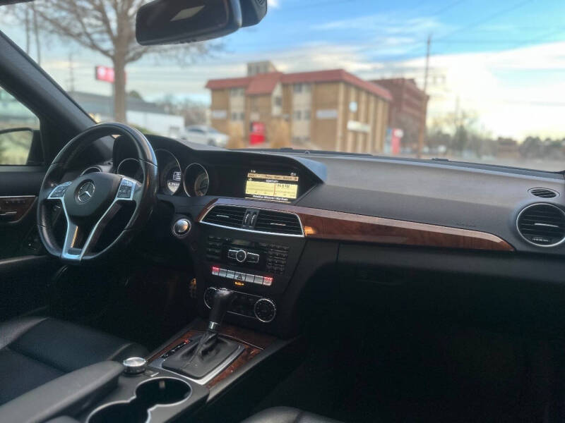 2012 Mercedes-Benz C-Class C 300 Luxury 4MATIC