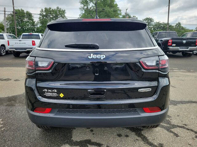 2024 Jeep Compass Latitude Lux