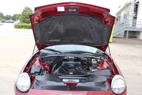 2004 Ford Thunderbird Deluxe