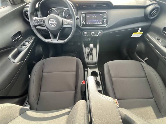 2025 Nissan Kicks Play S