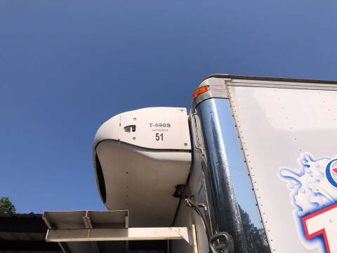 2005 Freightliner M2 106