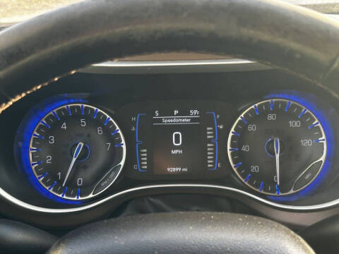 2017 Chrysler Pacifica Touring-L