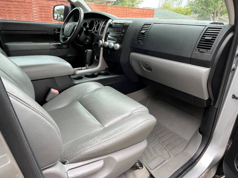 2011 Toyota Tundra Grade