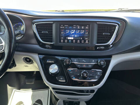 2019 Chrysler Pacifica Touring L