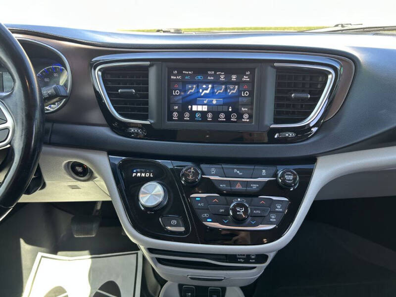 2019 Chrysler Pacifica Touring L