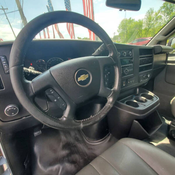 2021 Chevrolet Express 2500