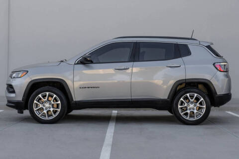 2023 Jeep Compass Latitude Lux