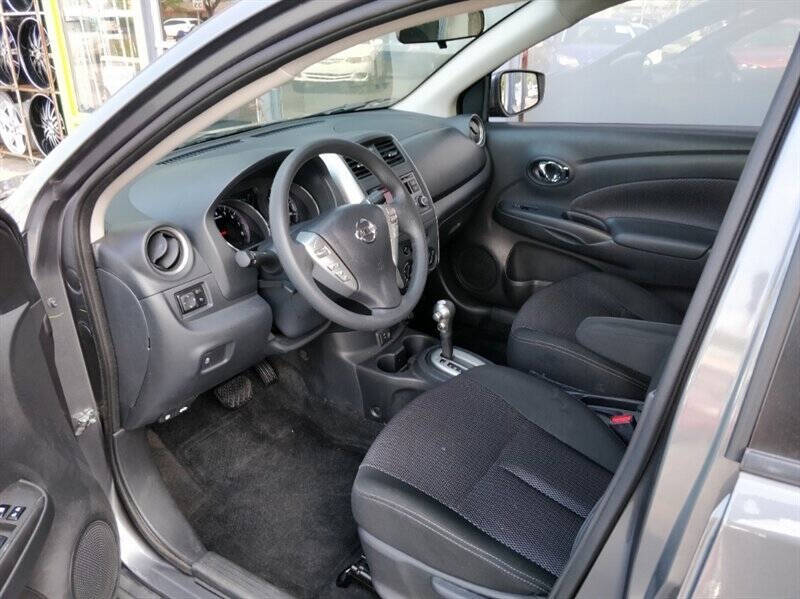 2018 Nissan Versa
