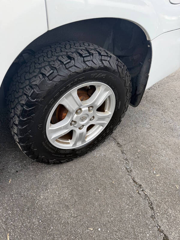 2008 Toyota Sequoia SR5