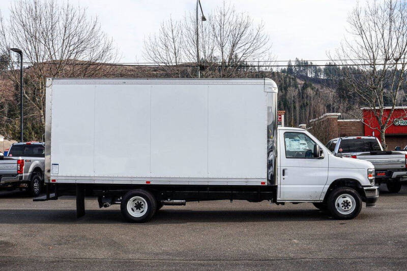 2024 Ford E-Series