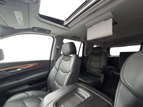 2015 Cadillac Escalade Luxury