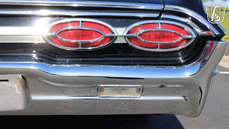 1962 Oldsmobile Starfire