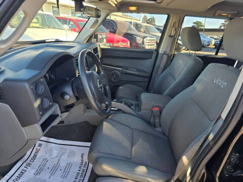 2007 Jeep Commander Sport