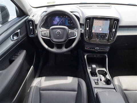 2026 Volvo XC40 B4 Core