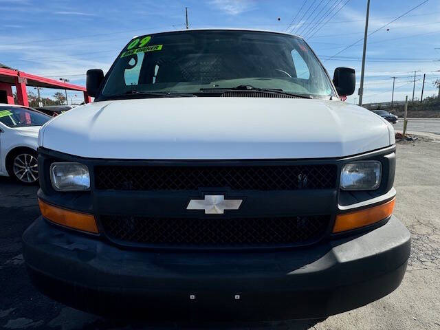 Used 2009 Chevrolet Express Cargo Work Van with VIN 1GCGG25C291106336 for sale in Escondido, CA