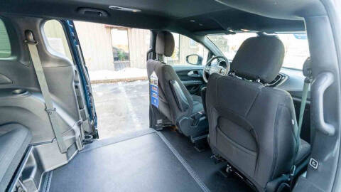 2024 Chrysler Pacifica Touring