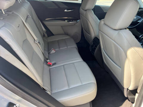 2022 Cadillac XT4 Premium Luxury