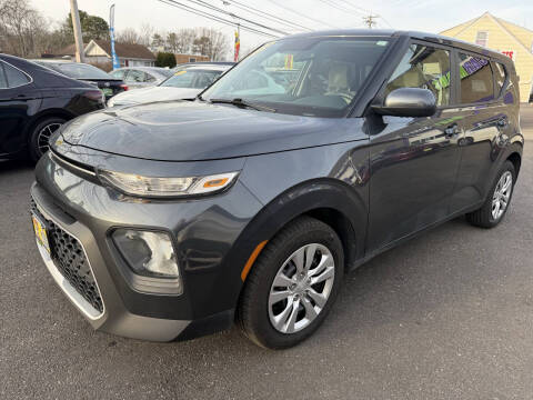 2020 Kia Soul for sale at CARMART ONE LLC in Freeport NY