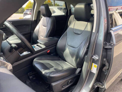 2021 Ford Edge Titanium