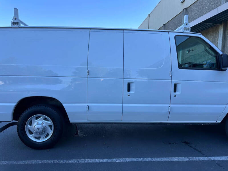 2011 Ford E-Series E-150