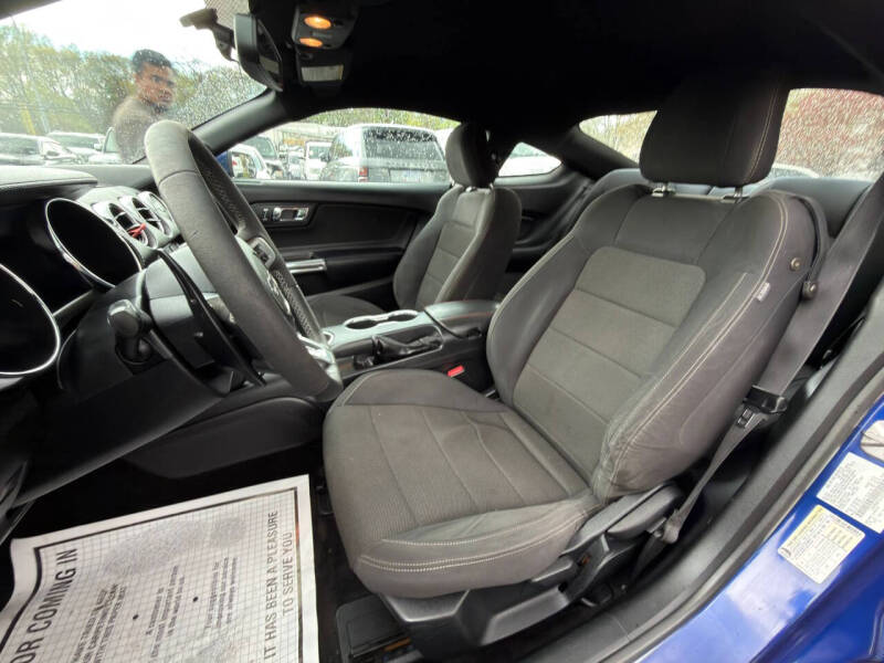 2016 Ford Mustang V6