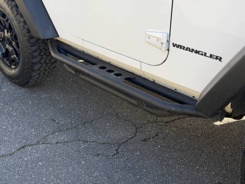 2017 Jeep Wrangler Willys Wheeler W