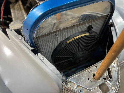 1940 Chevrolet Custom 2 Door